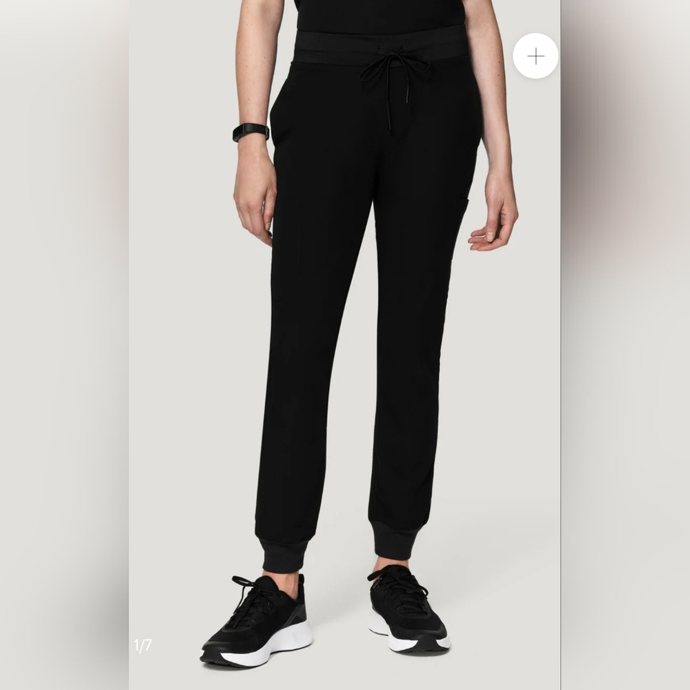Womens 9 pocket Mandala scrub joggers, size small-tall, color black